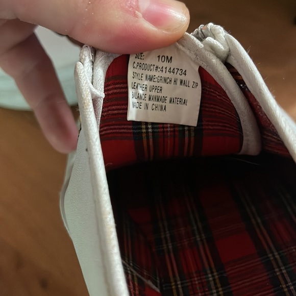 RARE Dr Seuss Shoes - Picture 4 of 7